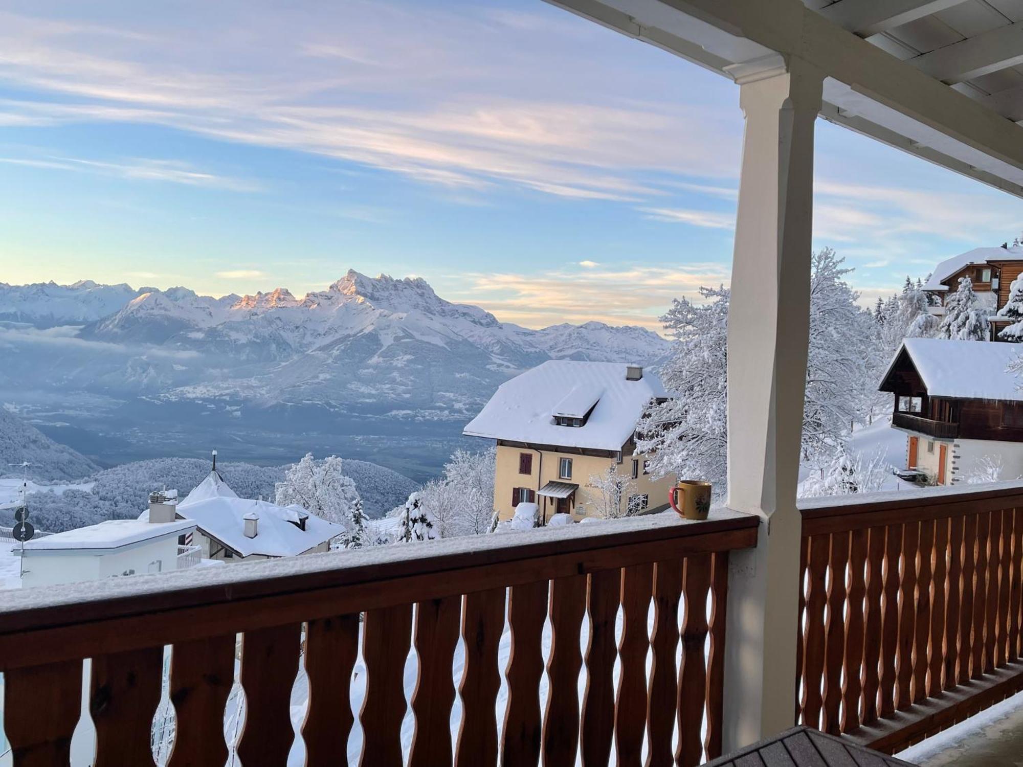 Charmant Appartement Au Vagabond Leysin Exteriör bild